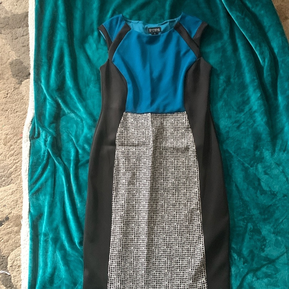 Enfocus Studio- slightly used woman’s dress